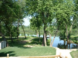 Picture of the Mississippi River flowing by house